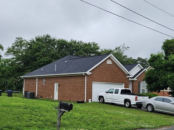 3rd image of 2906 Nells Ct