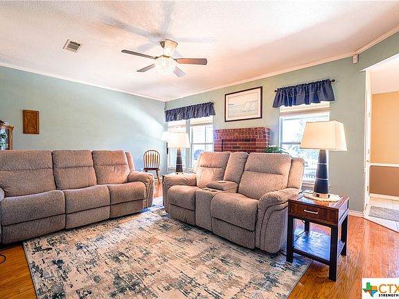 3rd image of 3163 Lois Ln