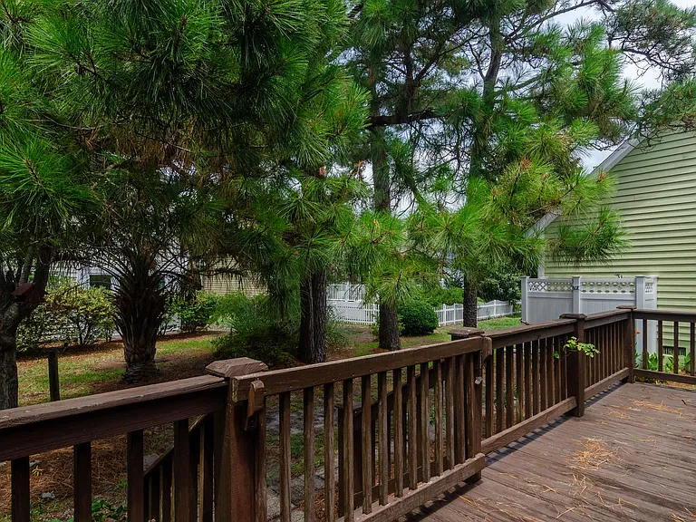717 Sloop Pointe Ln — Photo 29
