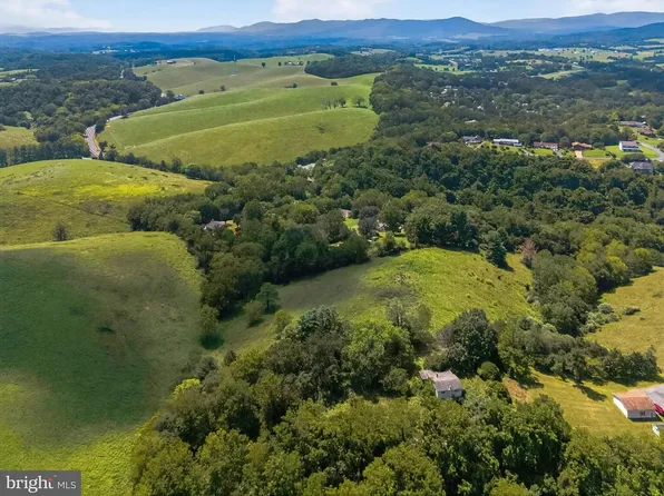 115 Grandview Dr, Lexington, VA 24450