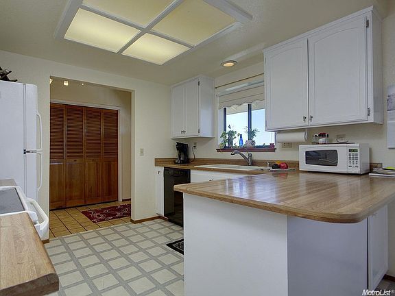 5th image of 2821 Alhambra Dr
