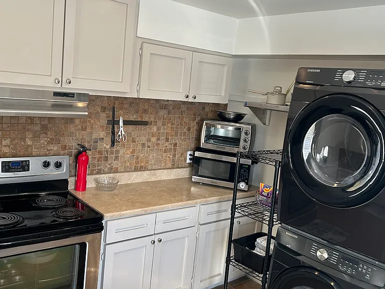 4926 Hooker St — Photo 23