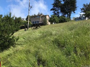 1956 Pierce Ave, Cambria, CA 93428