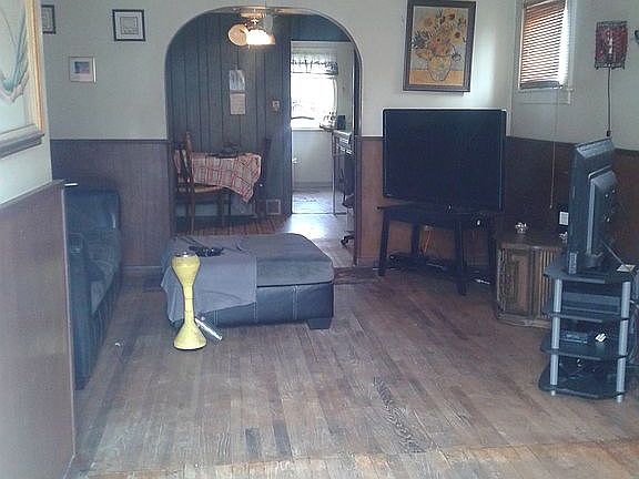 2nd image of 2090 Keppen Blvd