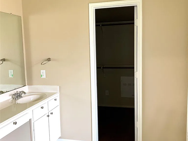 2822 Chalet Knolls Ln — Photo 25