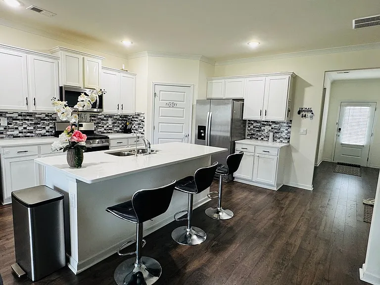 3369 English Elm Way — Photo 9
