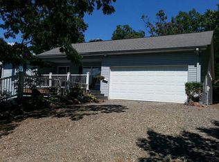537 Hillside Dr, Hiawassee, GA 30546