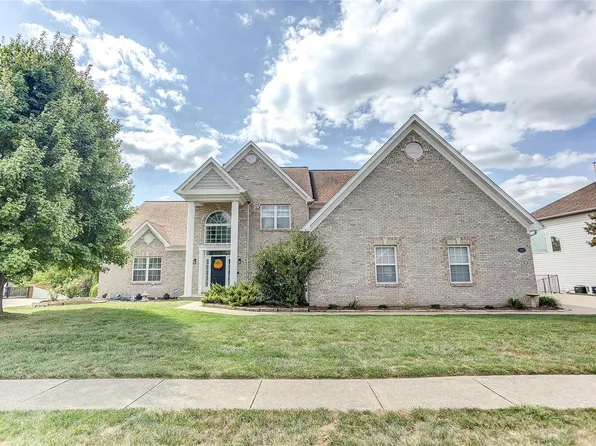 7429 Lonewolf Ct, Fairview Heights, IL 62208