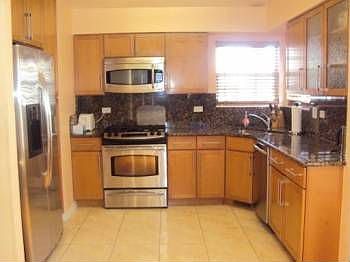 4th image of 1424 Derby Ln