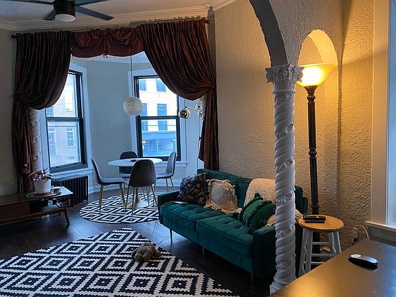 4th image of 1624 W Grand Ave #2