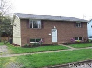 400A Park Ave, Williamstown, WV 26187
