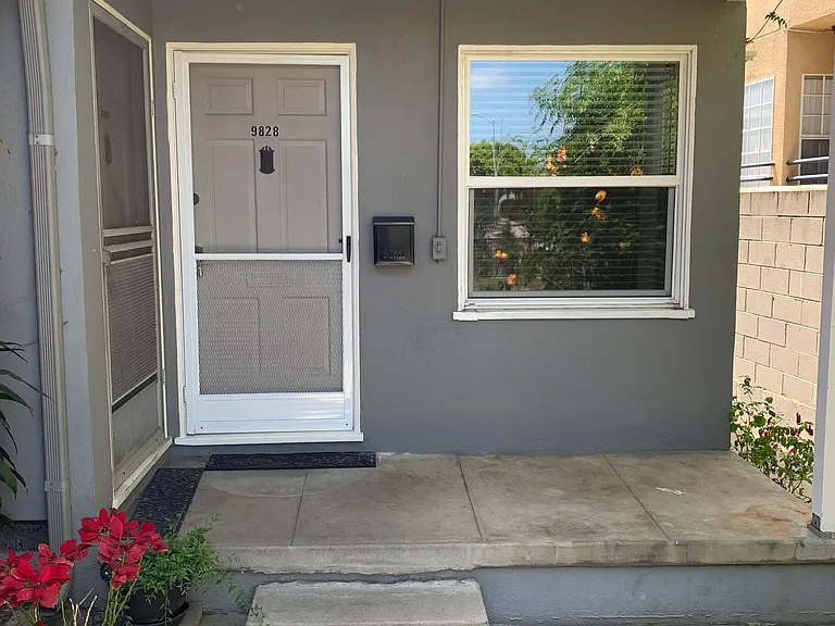 9828 Vidor Dr — Photo 10