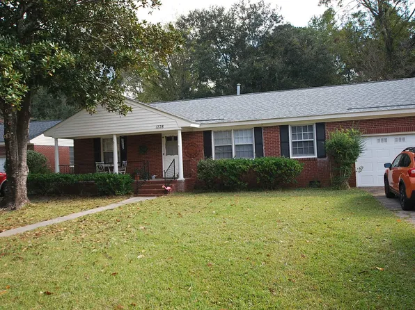 1228 Winston St, Charleston, SC 29407