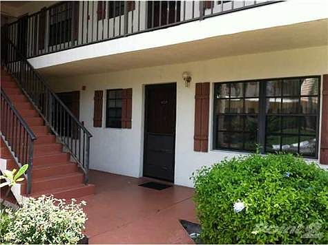 2nd image of 4225 Oak Terrace Dr