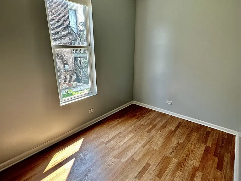 5518 S Wells St #1 — Photo 7