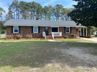 1777 Crestview St, Kinston, NC 28504