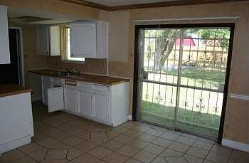 3rd image of 9122 Cobbleshire Dr