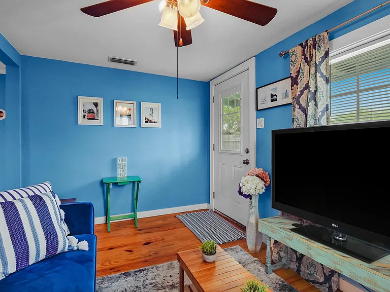 822 N Ann St — Photo 11