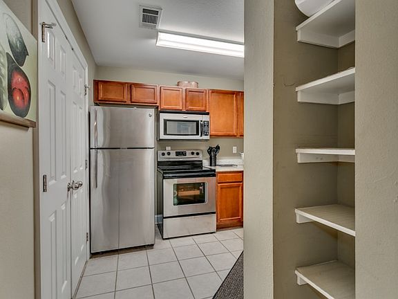 3rd image of 3218 Veterans Memorial Pkwy APT 418