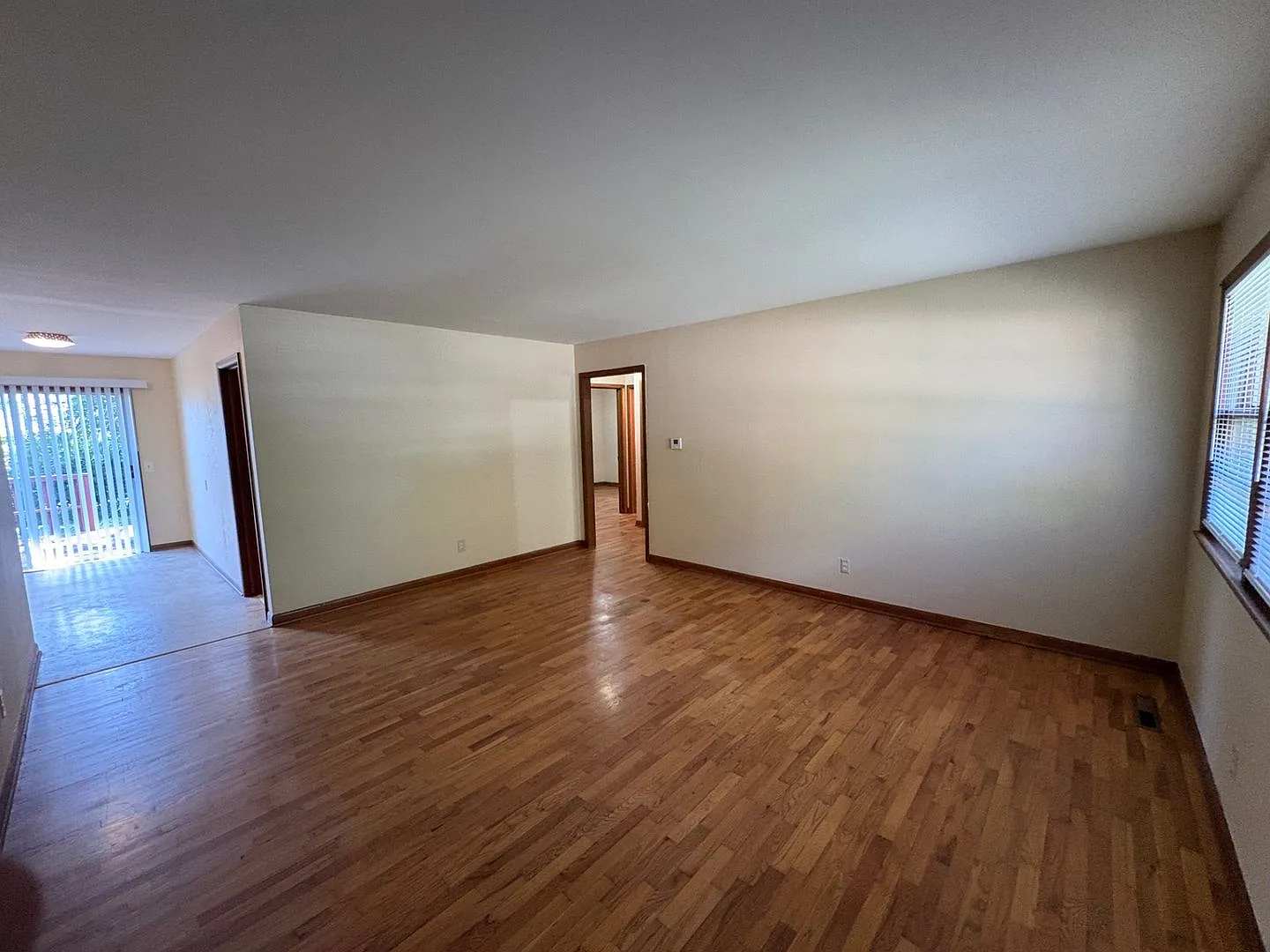 3 Bedroom in South Springfield — Photo 2