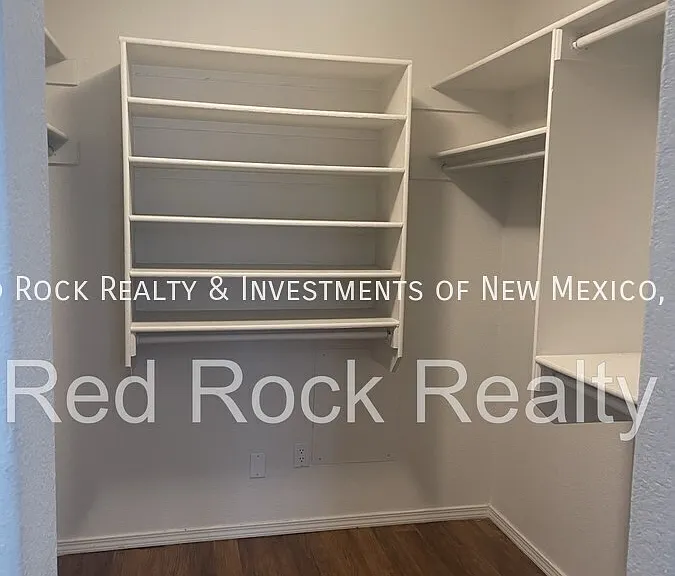 7204 Deer Canyon Ave NE — Photo 9