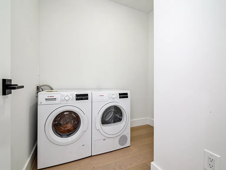 237 W 72nd St #5 — Photo 7