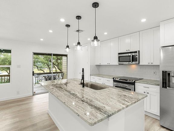 4th image of 269 Venture Blvd S
