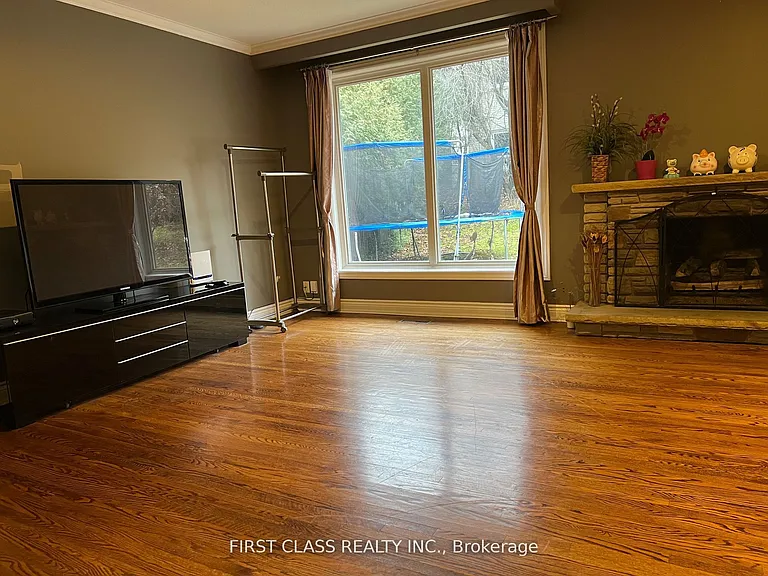 51 Ealing Dr — Photo 9