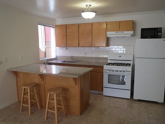 5th image of 651 Loma Dr APT 3