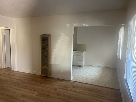 3rd image of 11501 Obert Ave #2