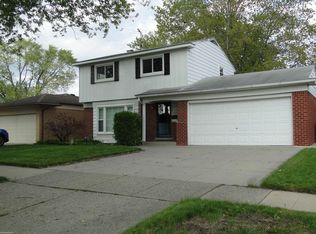 30416 Eiffel Ave, Warren, MI 48088
