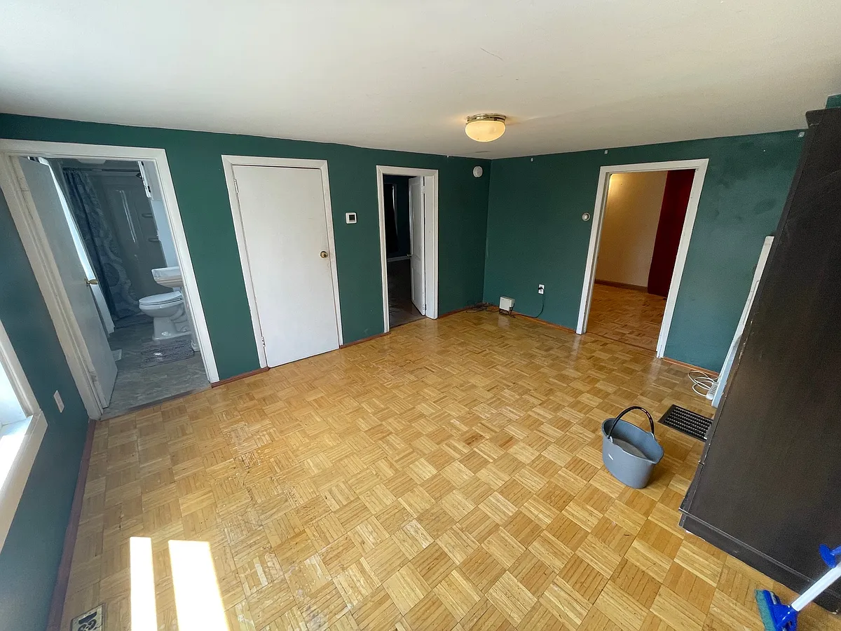 Building Photo - 226 Elmwood Ave #A