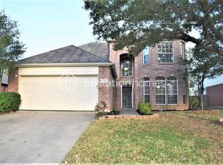 2612 Briarcrest Dr, Burleson, TX 76028