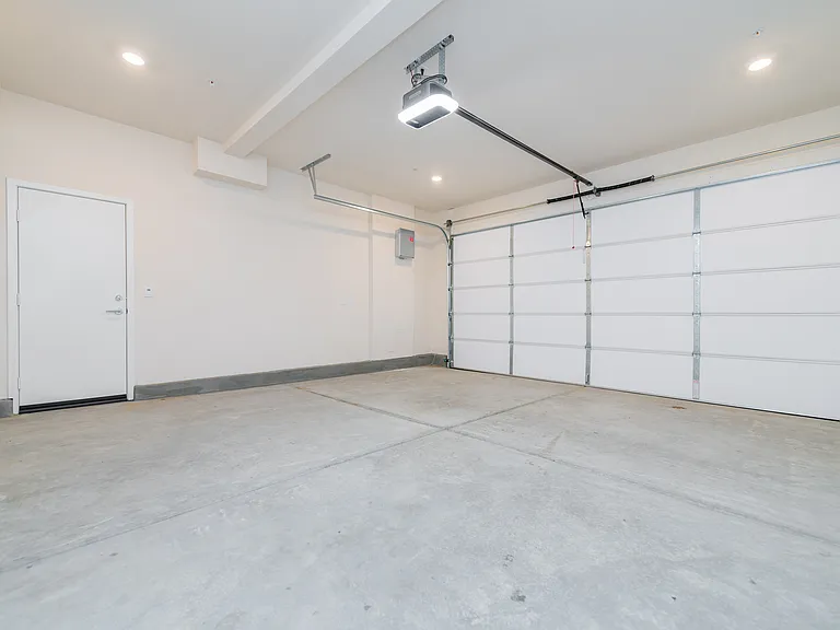 4268 S Crisanta Privado — Photo 14