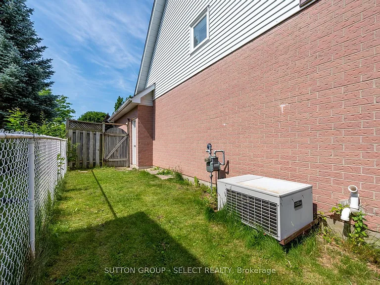 1144 Aldersbrook Rd — Photo 32