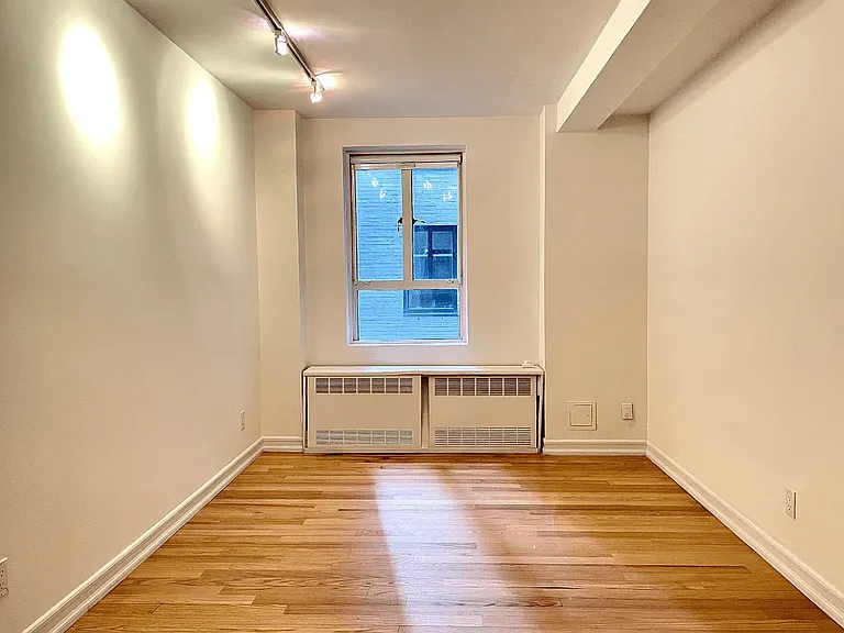 752 W End Ave #5J — Photo 10