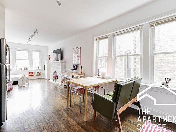 2nd image of 2611 N Fairfield Ave #2A
