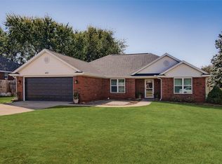 403 Edgehill Ave, Lowell, AR 72745