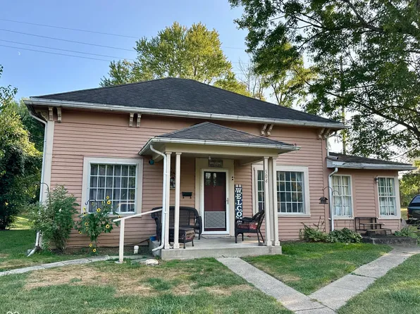 504 Moore Ct, Greencastle, IN 46135