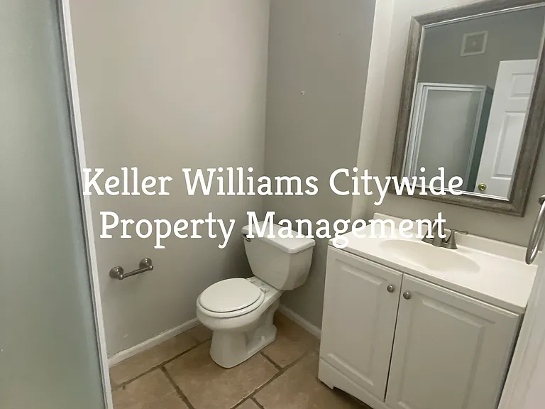 Tremont 2 bedroom 2 bath Up Unit — Photo 10