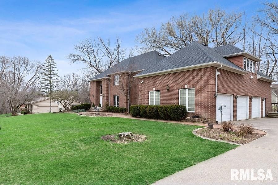 34 Wildwood Dr, Rock Island, IL 61201 Zillow