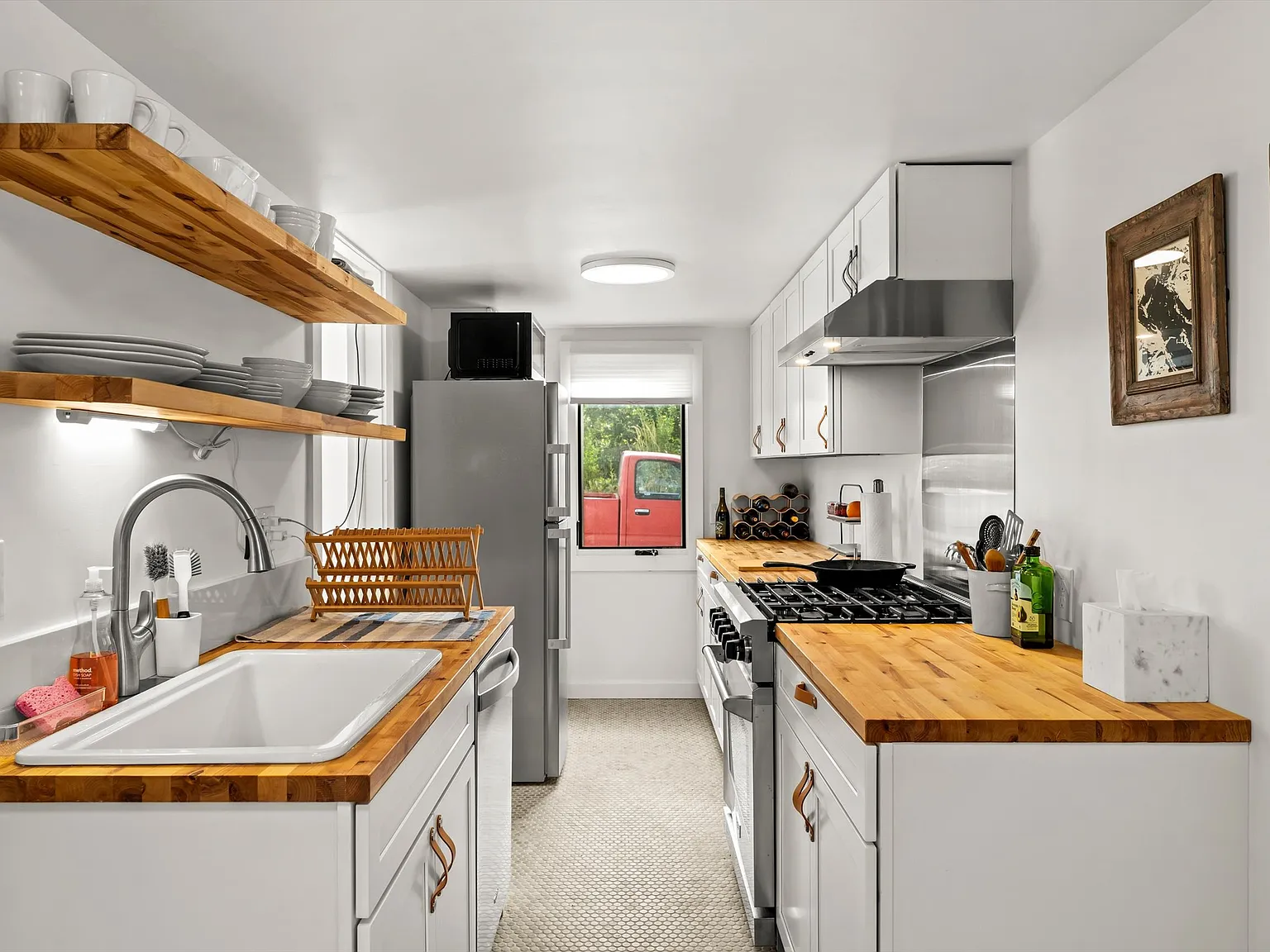 2 bed, 720 sqft, $2,850 — Photo 4
