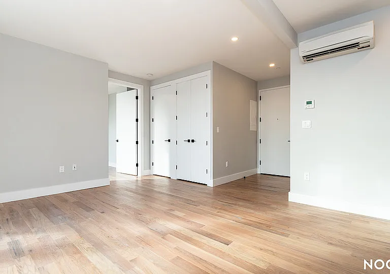 31-61 Vernon Blvd #6X — Photo 9