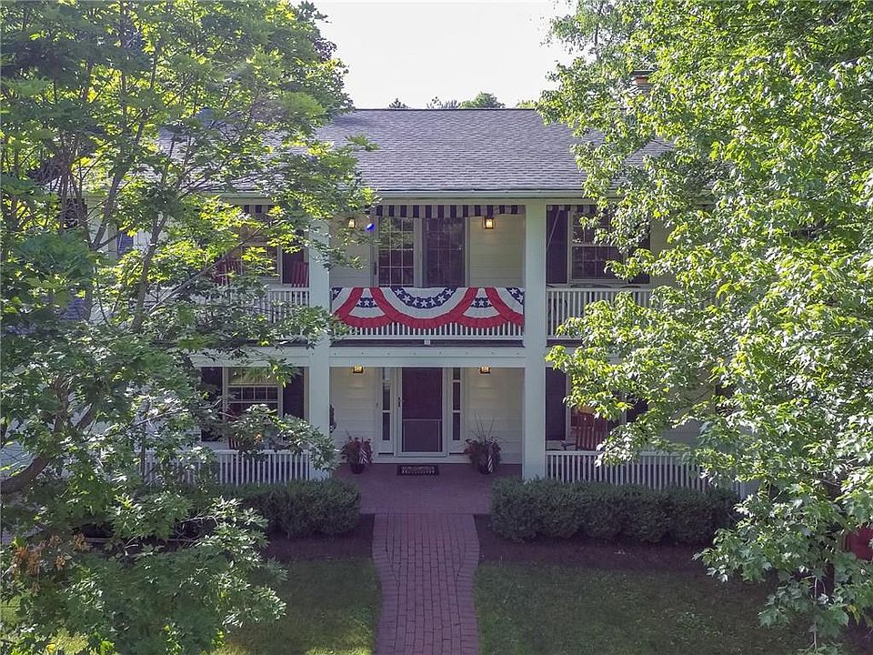 1st image of 22 Gebbie Ave