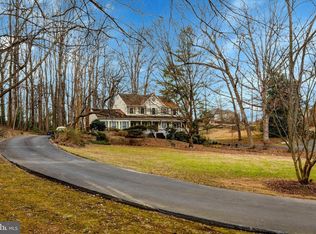 11273 Waples Mill Rd, Oakton, VA 22124
