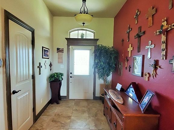 5th image of 377 NE Creekside Dr