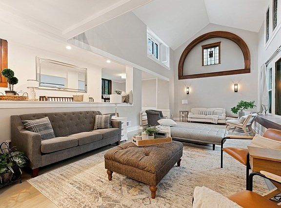 4th image of 1308 Asbury Ave