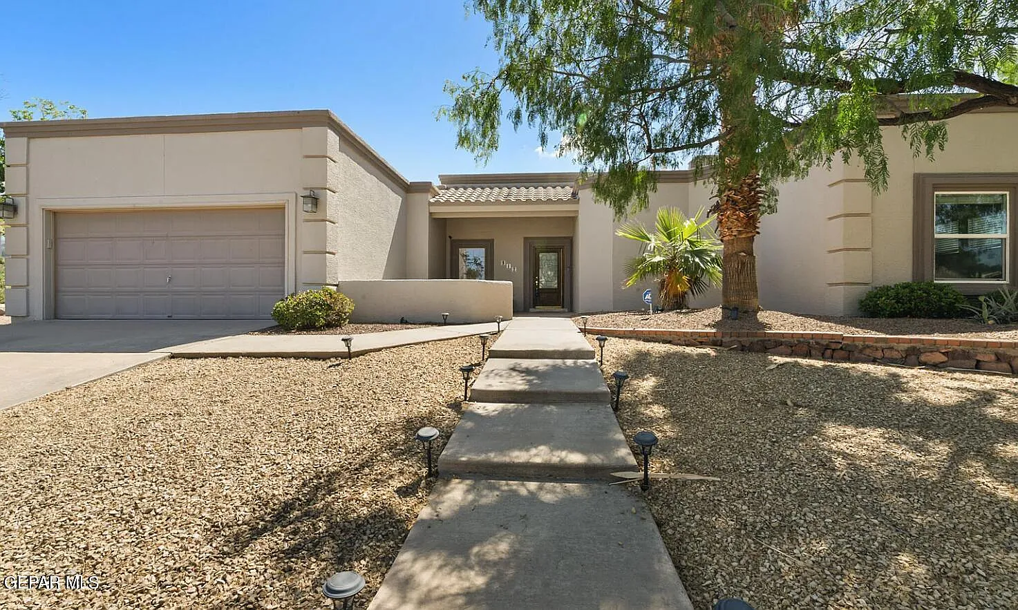 3 bed, 2.5 bath, 2225 sqft, $3,400 — Photo 3