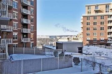 5th image of 360 W Washington Ave Unit 610