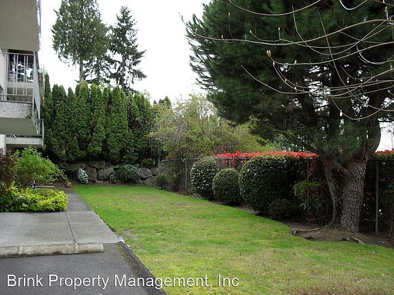 3rd image of 9915 NE 119th St APT 305